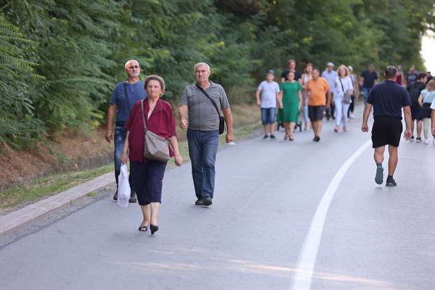 Povodom blagdana Velike Gospe gradonačelnik Osijeka Ivan Radić s hodočasnicima dolazi u marijansko svetištu u Aljmaš