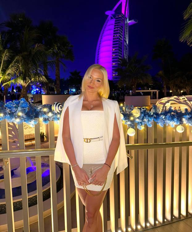 FOTO Vatrene Čehinje: Najbolji igrač ljubi brinetu, a golmana ekipe bodri atraktivna plavuša