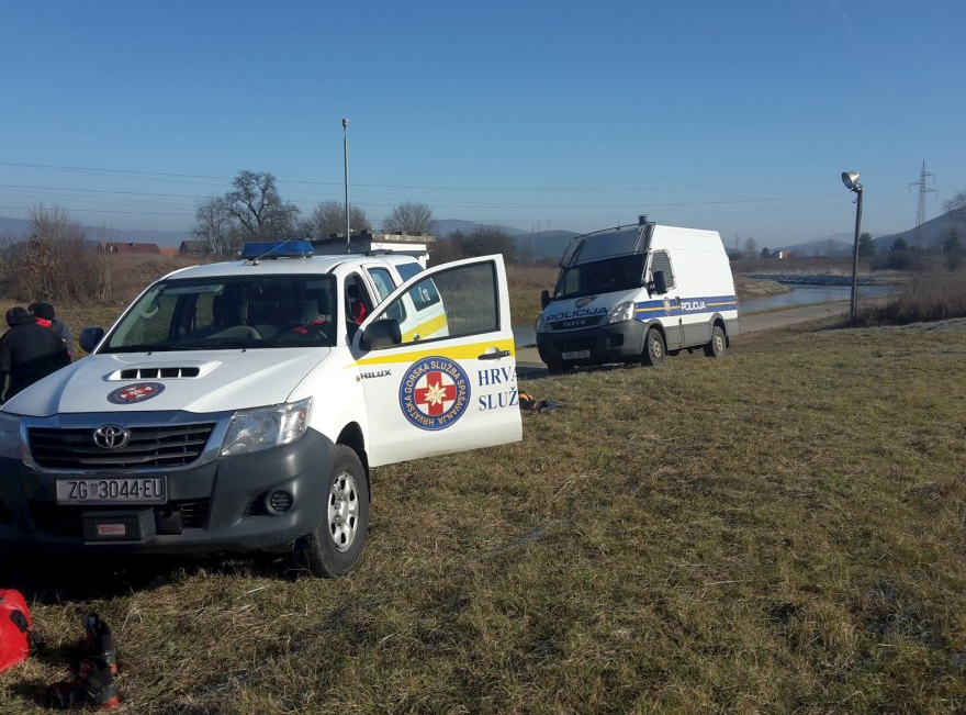 Misterij u Lici: Pronašli auto u rijeci, kraj njega je bilo tijelo