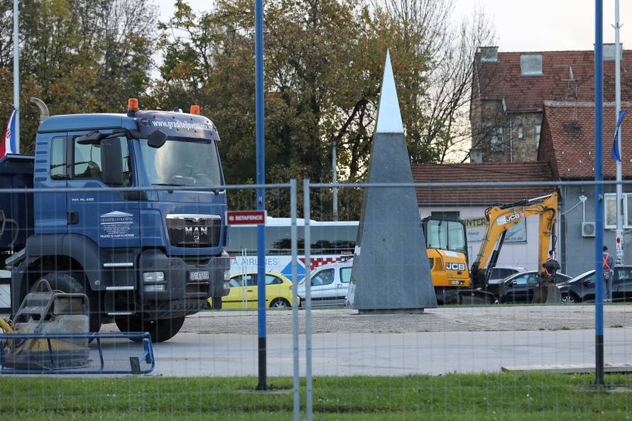 Zagreb: PoÄeli radovi na postavljanju spomenika dr. Franji TuÄmanu