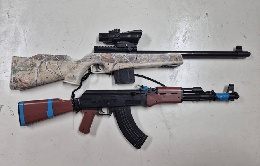 Širi se snimka na kojoj šeću s oružjem u Splitu. Policija za 24sata: 'To su bile igračke'