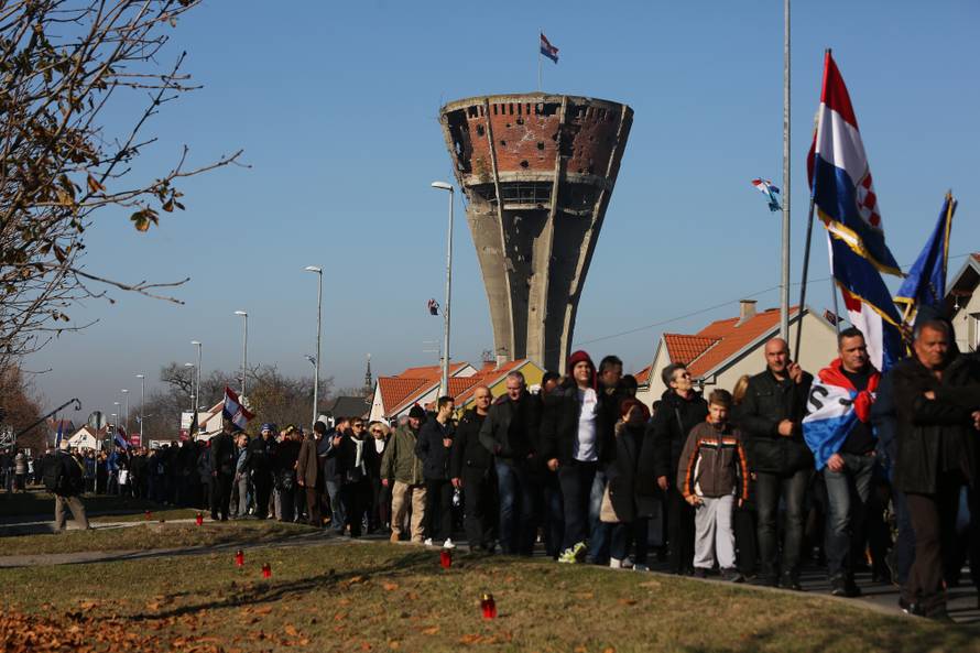 Hrvatska se danas u Vukovaru poklonila nevinim žrtvama