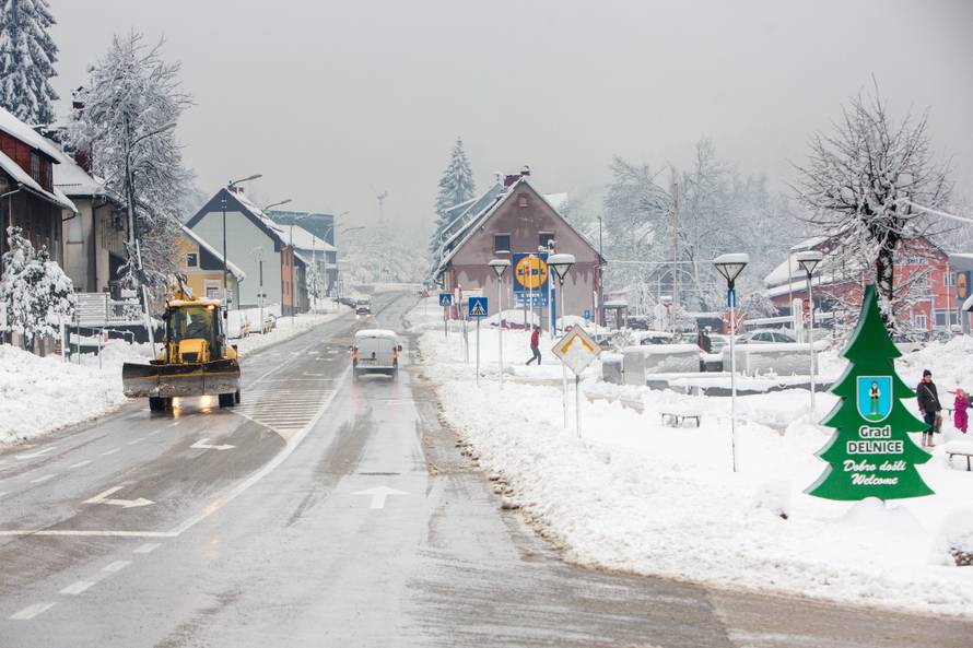 Snijeg prekrio Sljeme i Platak, Rijeka rekorder po količini kiše