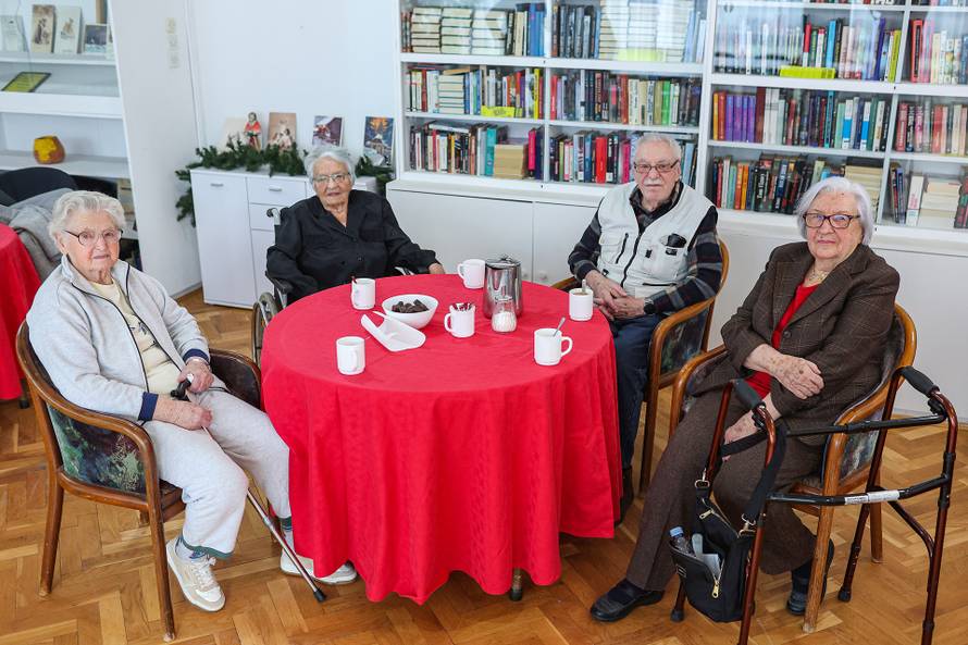 24 SATA Zagreb: Stogodišnjaci u Domu za starije osobe Trnje