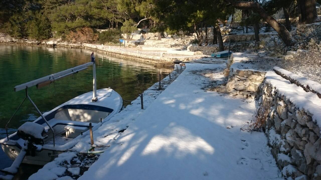 Snijeg paralizirao Dubrovnik, a Gospić se probudio na - 18°C