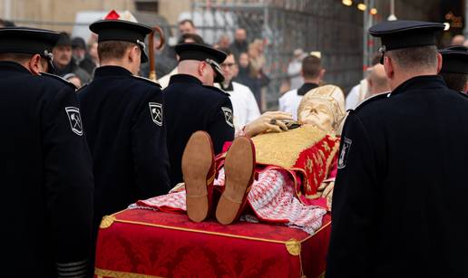 VIDEO Relikvije bl. Stepinca su stigle u Zagreba&ccaron;ku katedralu: Pogledajte sve&ccaron;ani povratak