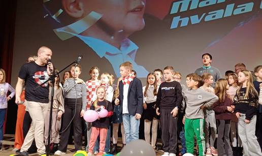 Mještani Ploča dočekali svog slavuja Marina (9) koji je pobijedio u 'The Voice Kidsu'