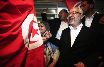 Tunis: Izbore dobili islamisti, mladi se sukobili s policijom 