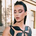 Katy Perry na meti kritika zbog modne kombinacije s rupicama: 'Grozno! Vidi se apsolutno sve'