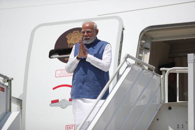 Zagreb: Dolazak predsjednika Vlade Republike Indije Narendre Modija u Zračnu luku „Franjo Tuđman“