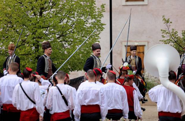 Sinj: Zbog jakog pljuska odgođena 310. Sinjska alka