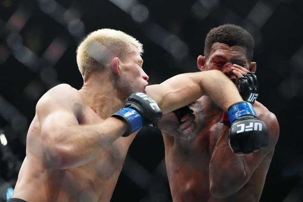 MMA: UFC 320 - Mix vs Wiklacz