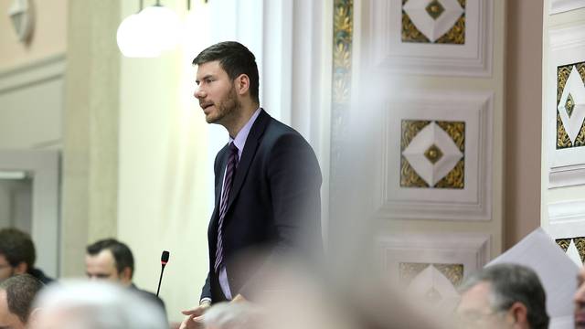 Pernar: 'Javnost o tom ne zna, a imamo očiti slučaj pedofilije..'