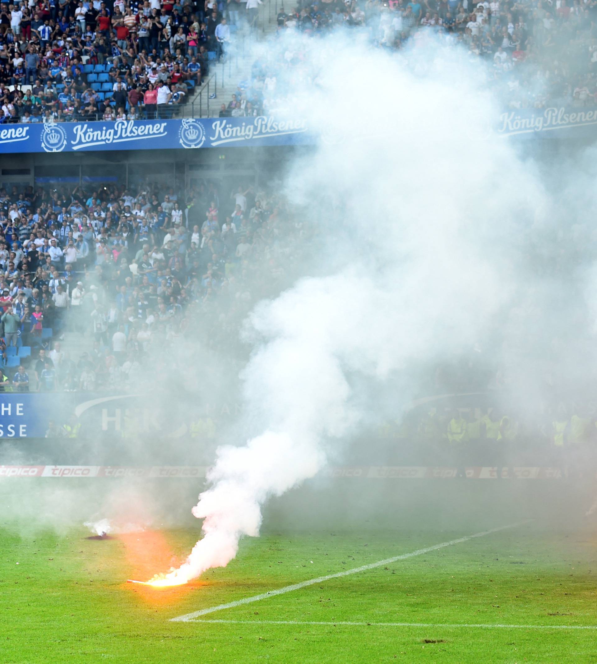 Bundesliga - Hamburger SV v Borussia Moenchengladbach