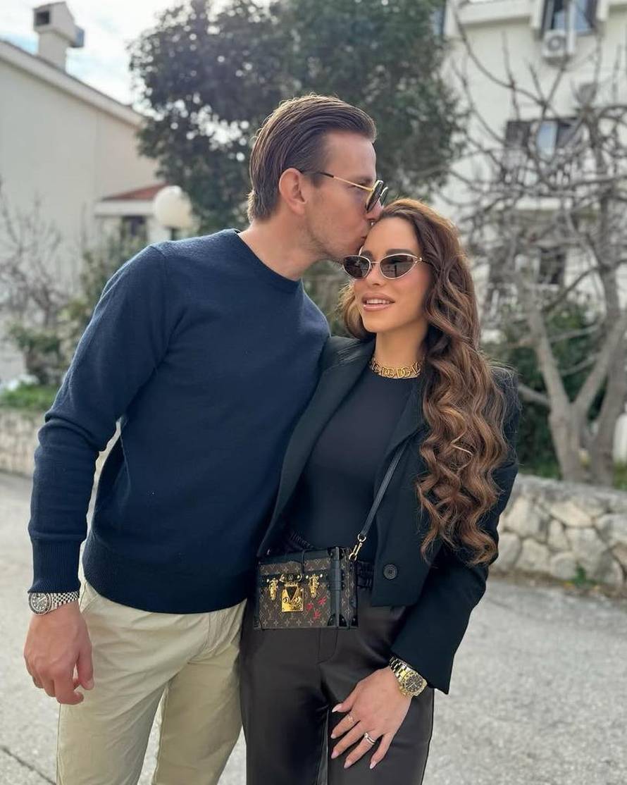 Raquel otkrila što su ona i kćeri poklonile Rakitiću za rođendan!