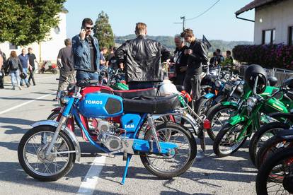 Vlasnici mopeda Tomos pokazali svoje ljubimce u Gornjoj Stubici