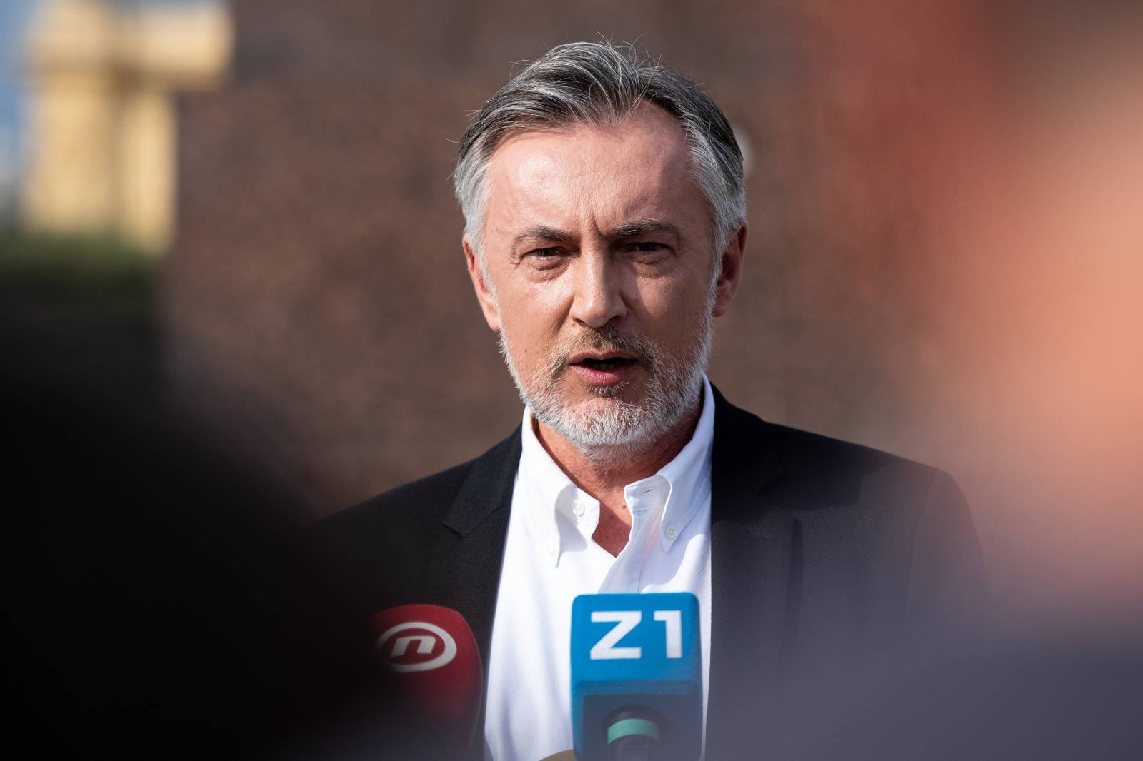 Zagreb: Miroslav Škoro održao konferenciju za medije na Trgu kralja Tomislava