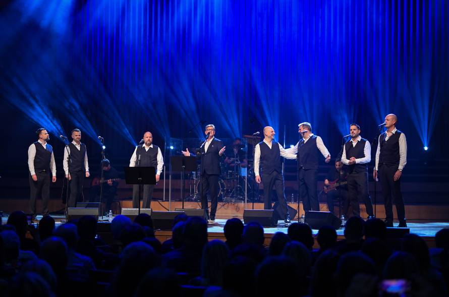 Zagreb: Klapa Rišpet održala je koncert u Lisinskom 