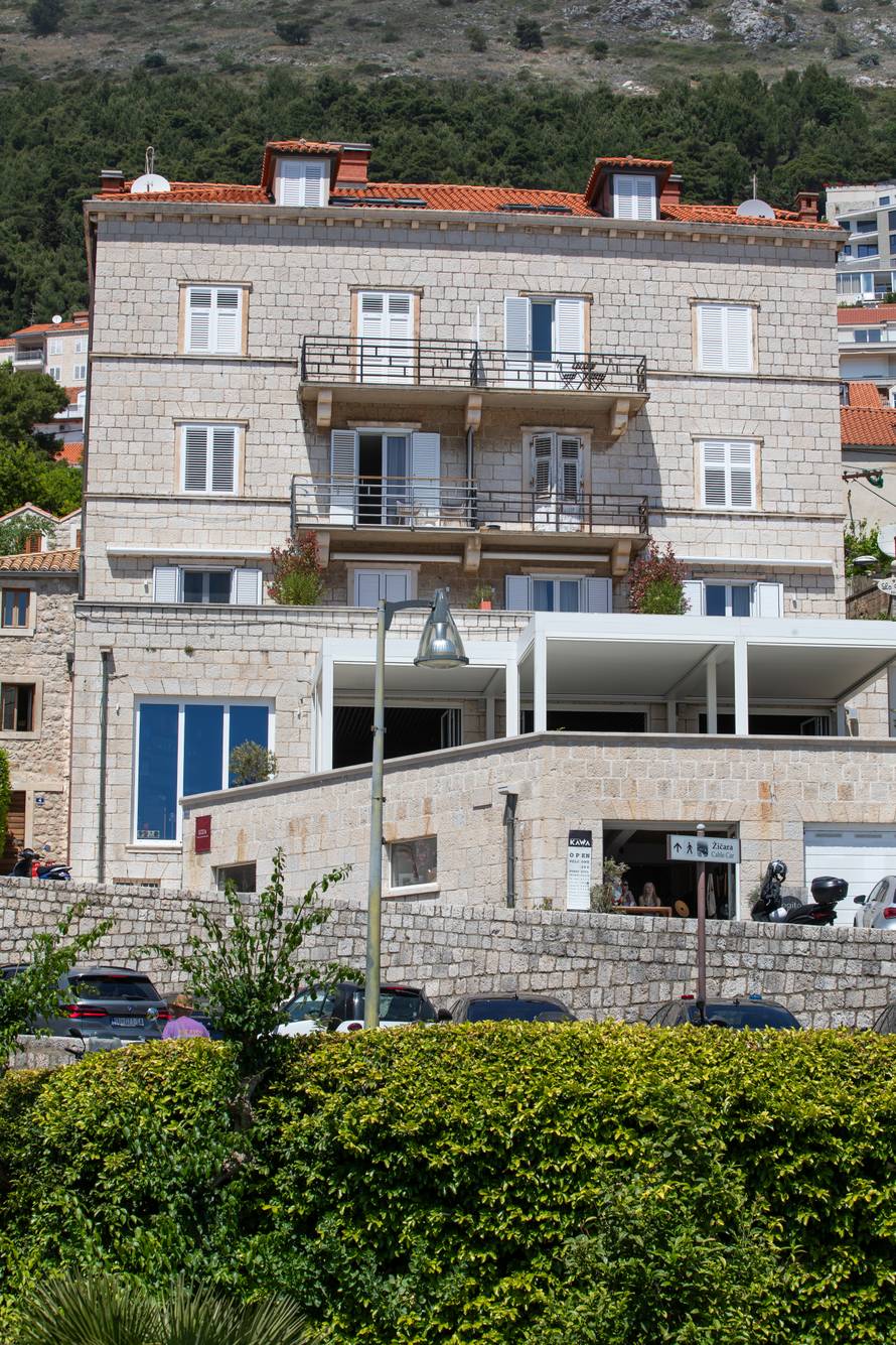 24SATA Dubrovnik: Restoran Ezza Edina Džeke