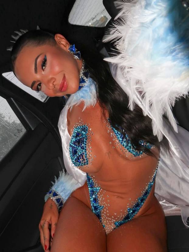 FOTO Brazilka prodaje svoj znoj. Jedna bočica je 240 eura: 'Nude mi veće svote za znoj s parade'