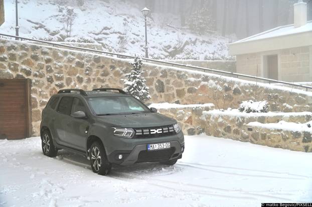 Na Biokovu pao novi snijeg