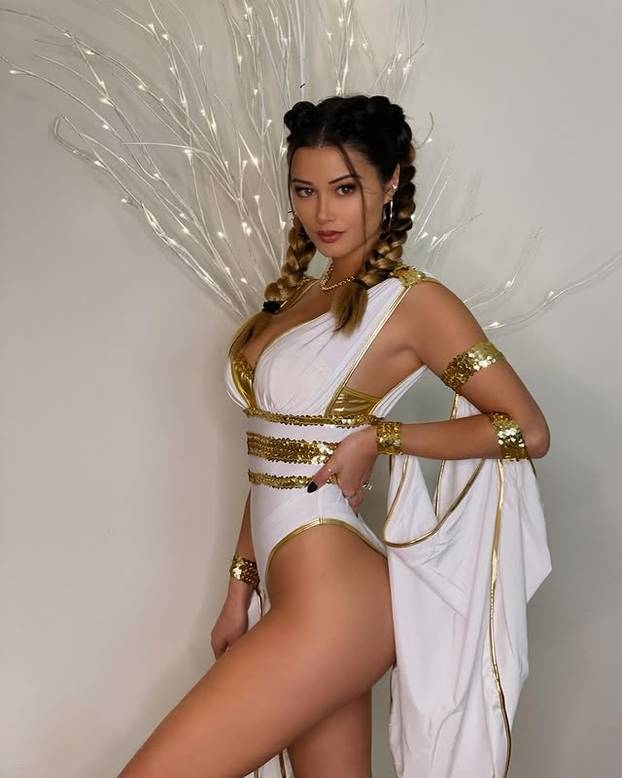 FOTO Ljepotica spojila seksepil i majčinstvo i inspirirala milijune ljudi u cijelom svijetu