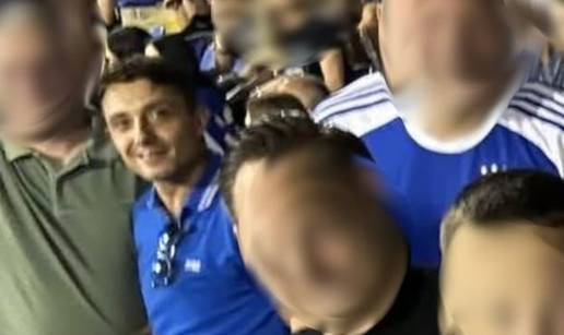 Evo tko je sudac koji je na fotki s navija&ccaron;ima Dinama: Nedavno je dijelio pravdu i u Ligi prvaka