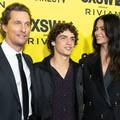 Krenuo je tatinim stopama: Sin Matthewa McConaugheyja s roditeljima na premijeri filma
