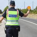 Sjeo u kamion s 2,55 promila pa se zabio u auto i sletio s ceste u Istri: Sedam ljudi je ozlijeđeno