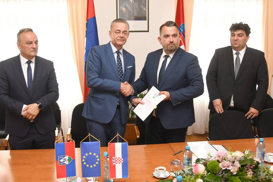 U Koprivnici održana primopredaja vlasti, Tomislav Golubić je novi župan