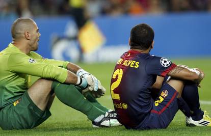 Zabija im tko stigne: Barcina je obrana poput 'švicarskog sira'