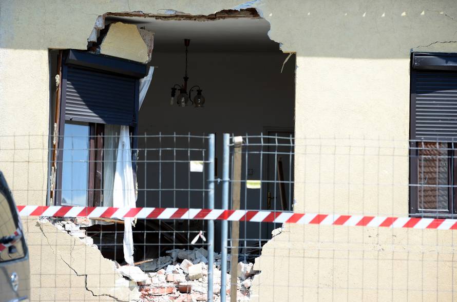 Htio sam sebi graditi kuću, sad je moram graditi podstanarima