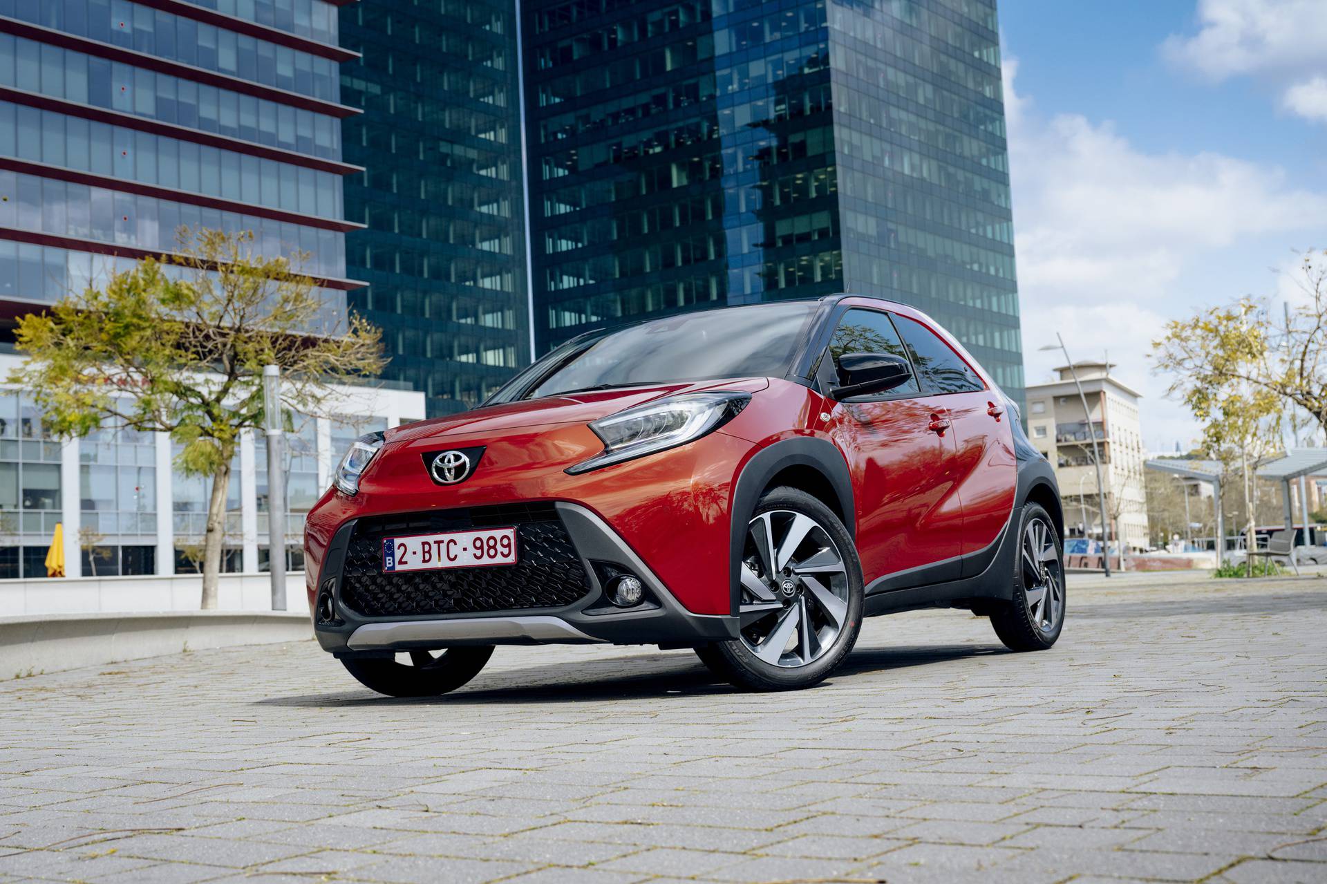 Vozili smo novu Toyotu Aygo X: Maleni automobil s crossover karakterom i gradskom 'dušom'