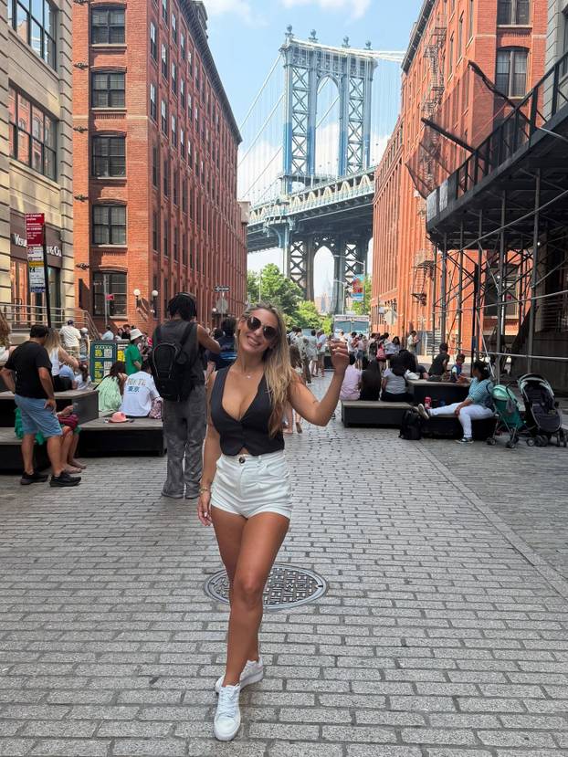 FOTO Bujna Argentinka upala u hotel omiljene ekipe i ostvarila san. Samo, zaboravila je nešto