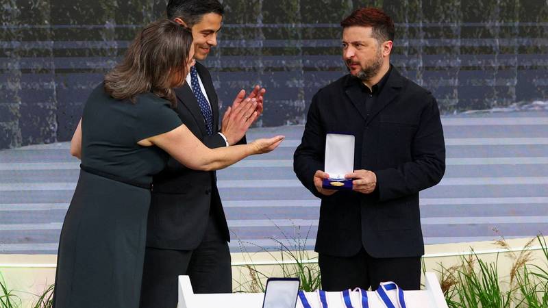 FOTO Zelenski u Nizozemskoj primio međunarodnu nagradu za ukrajinsku borbu za slobodu