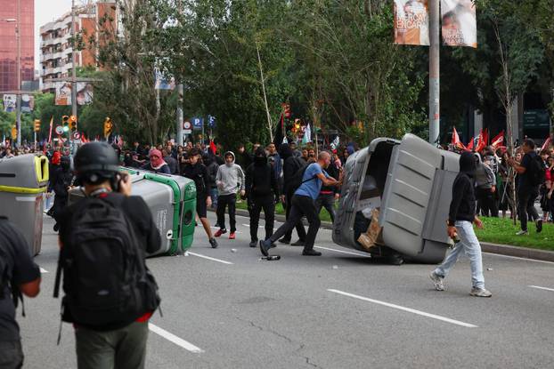 Spanish unions call a general strike in solidarity with Palestinians in Gaza, in Barcelona