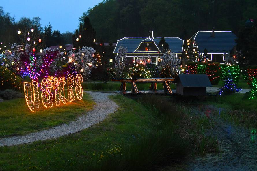 Grabovnica: Uskrsna čarolija svijetla obitelji Salaj