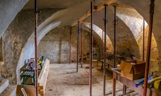 FOTO Senzacionalno otkriće u Čazmi: Ispod zgrade muzeja iskopali izgubljeni grad kraljeva