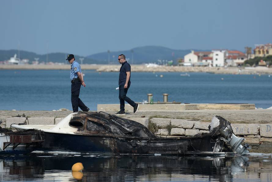 Požar je podmetnut? Izgorjelo šest brodova, šteta je totalna...