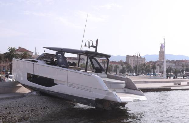 Split: Pomorska nesreća na Matejuški, gliser se nasukao u punoj brzini