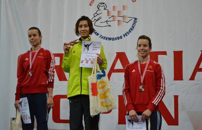 Sestrinska berba medalja: Ani srebro, Lucija osvojila broncu