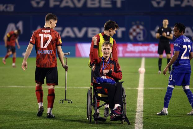 Zagreb: Po&ccaron;etni udarac na utakmici Dinama i Kurilovca izveo je Ivan &Scaron;&cacute;epina, koji je 2024. te&scaron;ko stradao u nesre&cacute;i u Gradi&cacute;ima