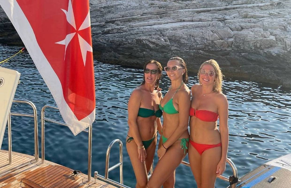 Iva Majoli ljetuje na Jadranu s prijateljicama, evo što joj je poručila bivša tenisačica Seleš