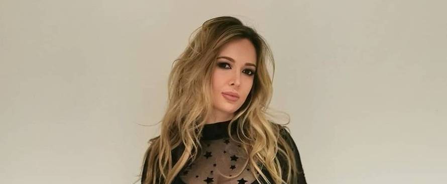 Lidija dijeli vruće fotke: Pozirala u boksericama s likom Homera