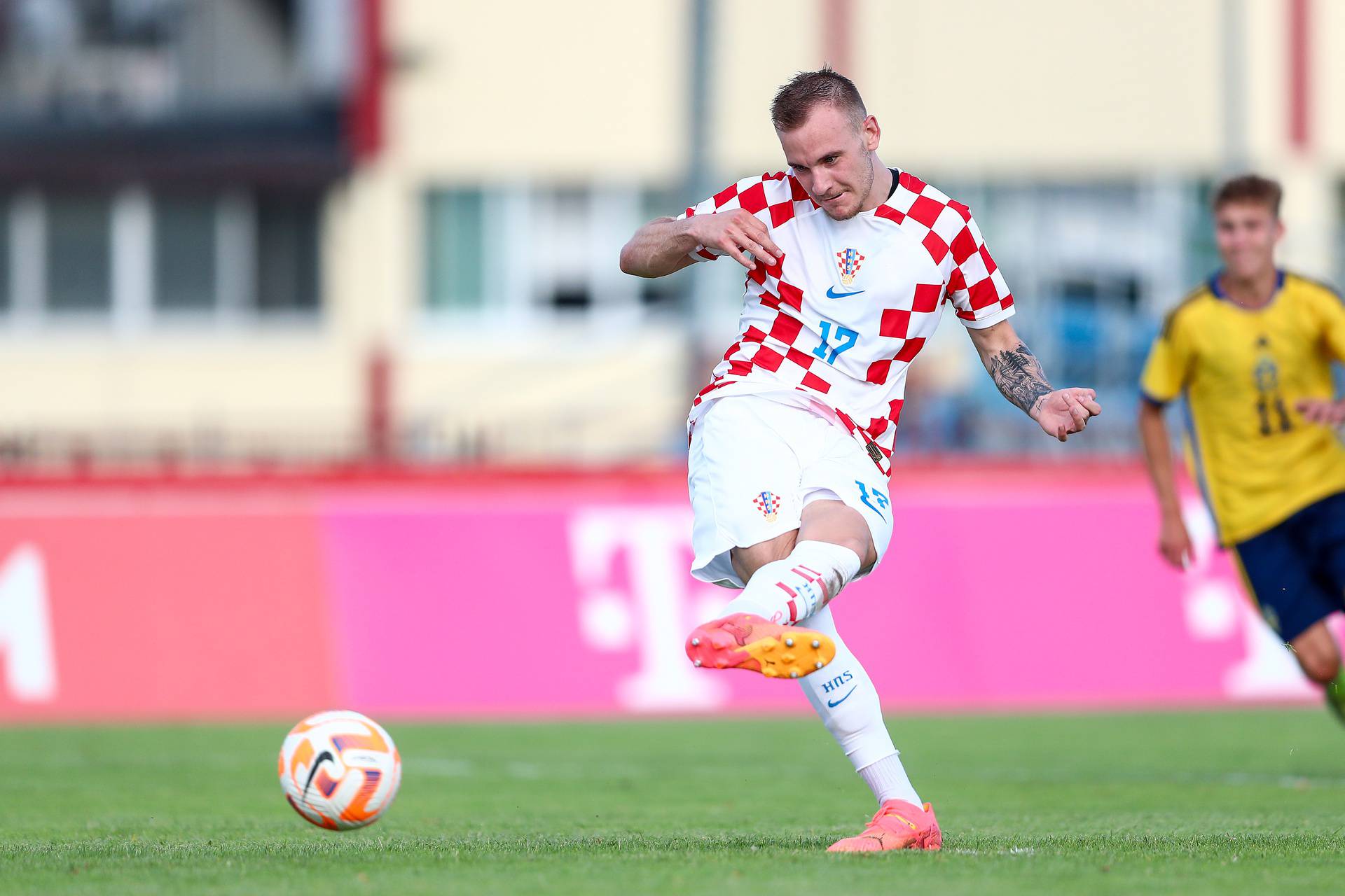 U Sesvetama odigrana nogometna utakmica U-21, Hrvatska - Švedska