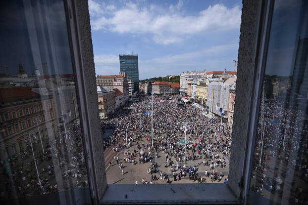 Tisuće prosvjednika preplavile središte Zagreba zbog otpada u Lici