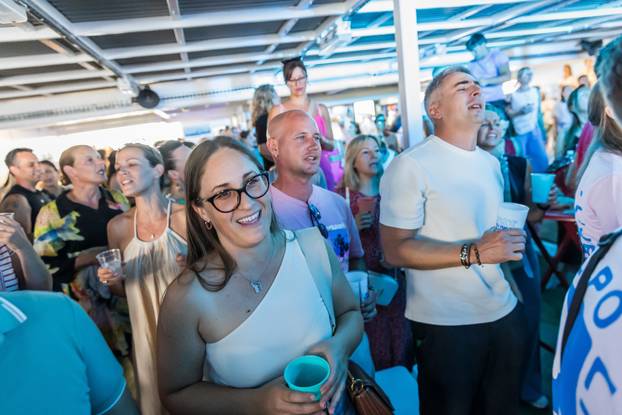 Split: Koncert na trajektu za Velu Luku