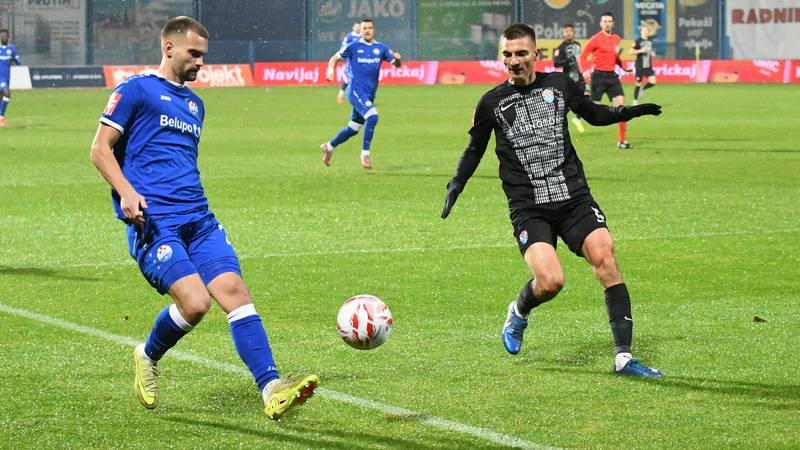 UŽIVO Slaven  - Vukovar: Stigli početni sastavi, domaćima treba pobjeda za san o Europi...