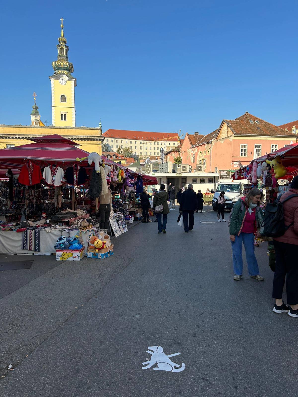 Tomašević na Dolcu zabranio pse!? Evo objašnjenja za nove Holdingove oznake na tržnici