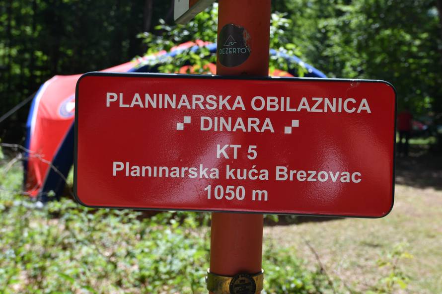 Knin: Slaven Škrobot uz pomoć HGSS-a popeo se na najviši vrh Hrvatske